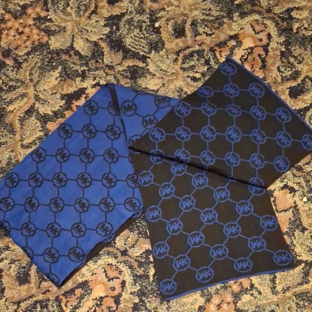 Reversable Michael Kors Blue and Black Scarf with Geometric Design